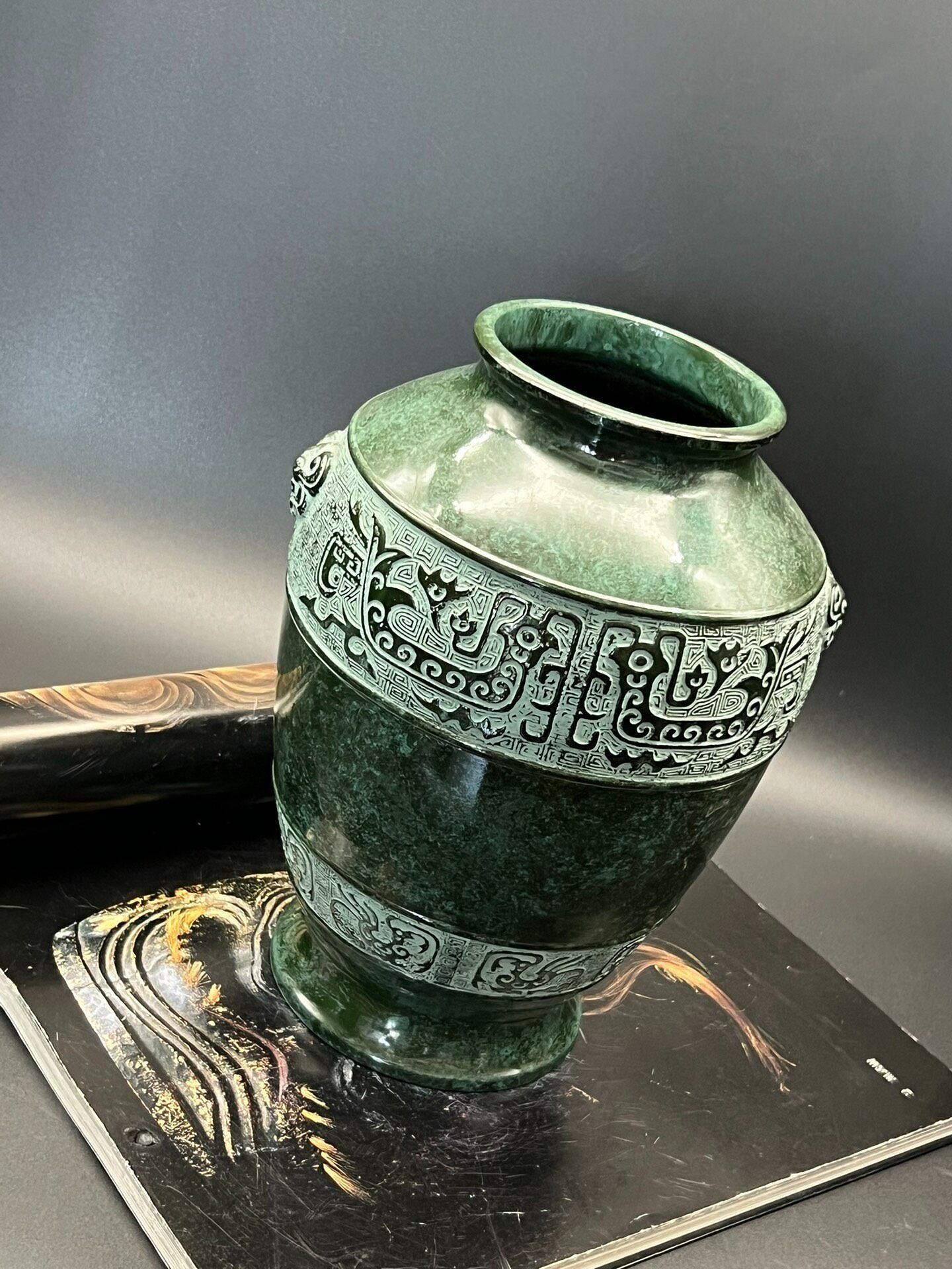 嚴選日本高岡鑄銅花器，獸耳饕餮紋設計，專為茶道精心打造，適合收藏與