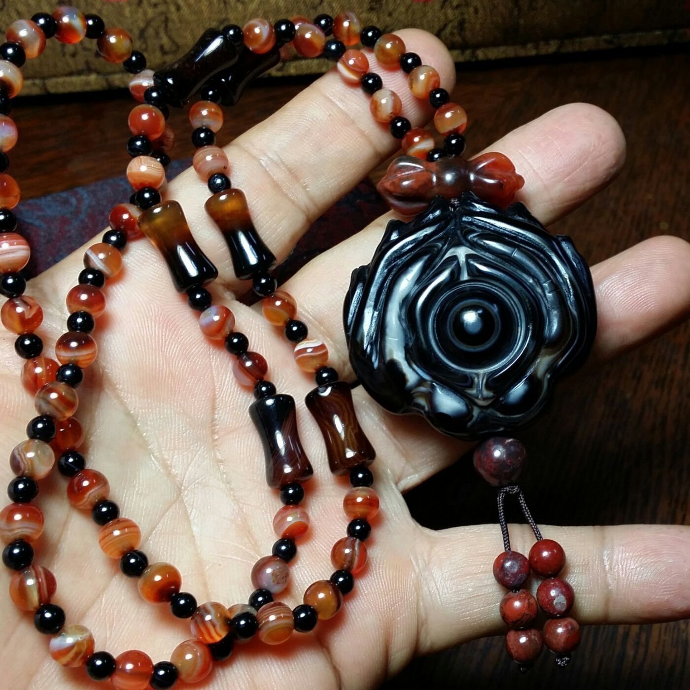 天珠天眼珠《早期巧雕絕版收藏精品XO-210》天然西藏九眼頁岩{佛手印}45