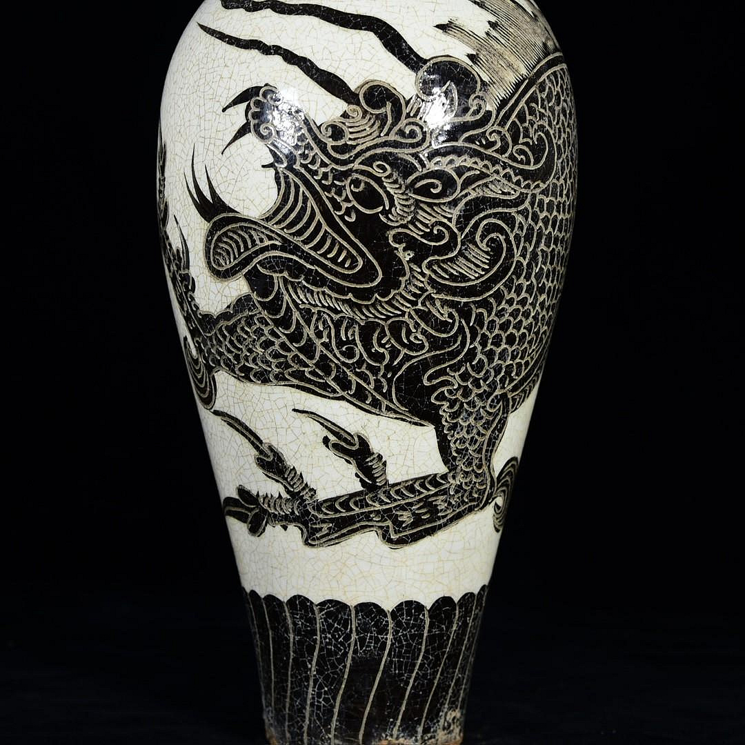 磁州窯龍紋梅瓶，高32.5厘米，直徑14厘米，200112087古玩收藏擺件