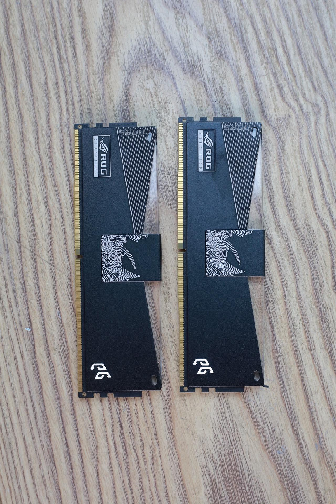 華碩ROG異極北極星DDR5 6000 16G×2內存，時序CL28，1.25V，海力【北歐 