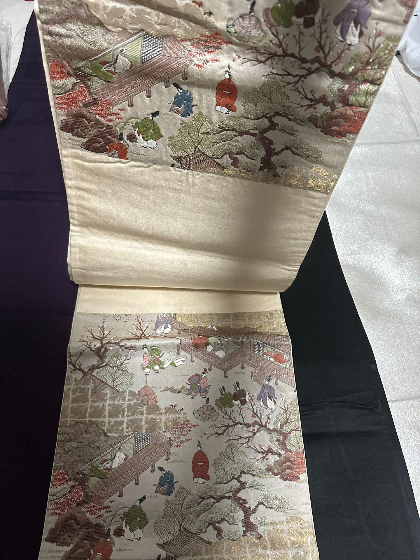 日本西陣織六通袋帶，正絹製成，融入金銀絲箔工藝，長420公分x31公分