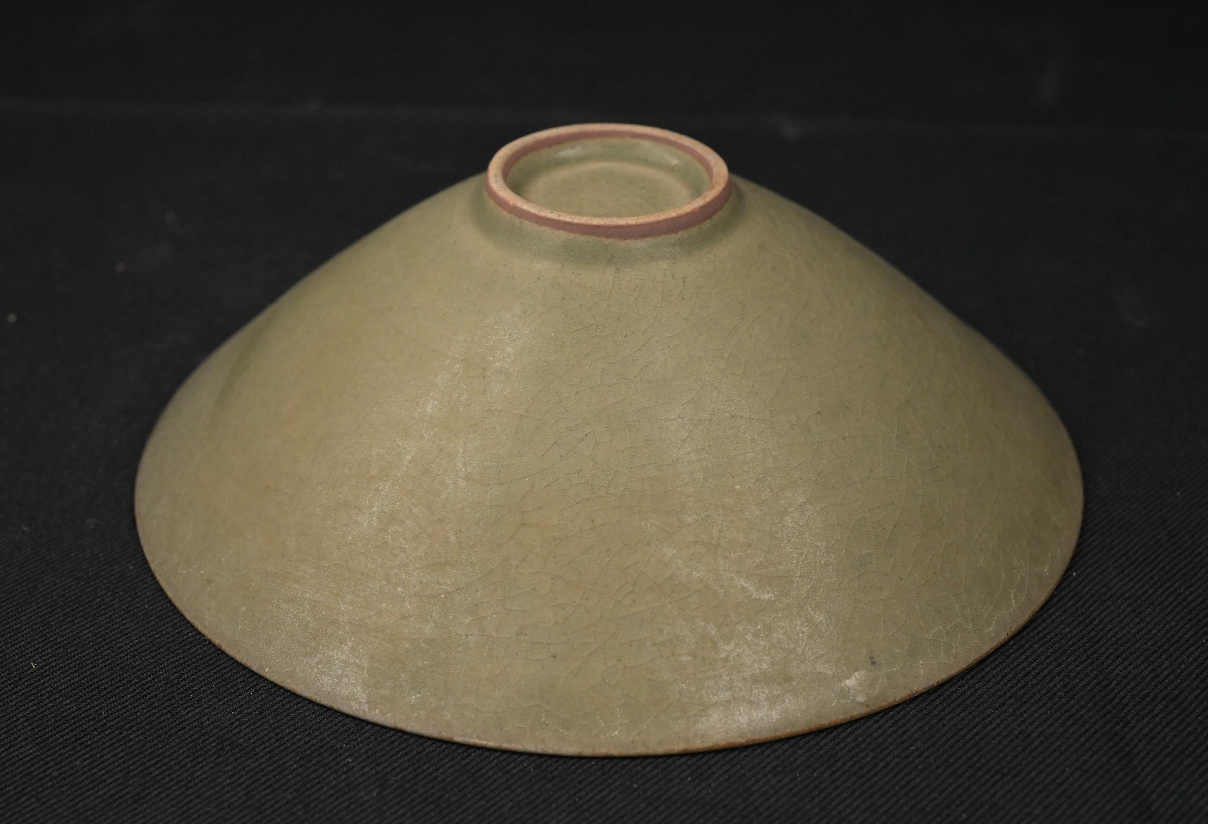 玖隆蕭松和挖寶網XQ》託拍耀州窯開片鳳凰紋老碗瓷器(01633X) | Yahoo拍賣