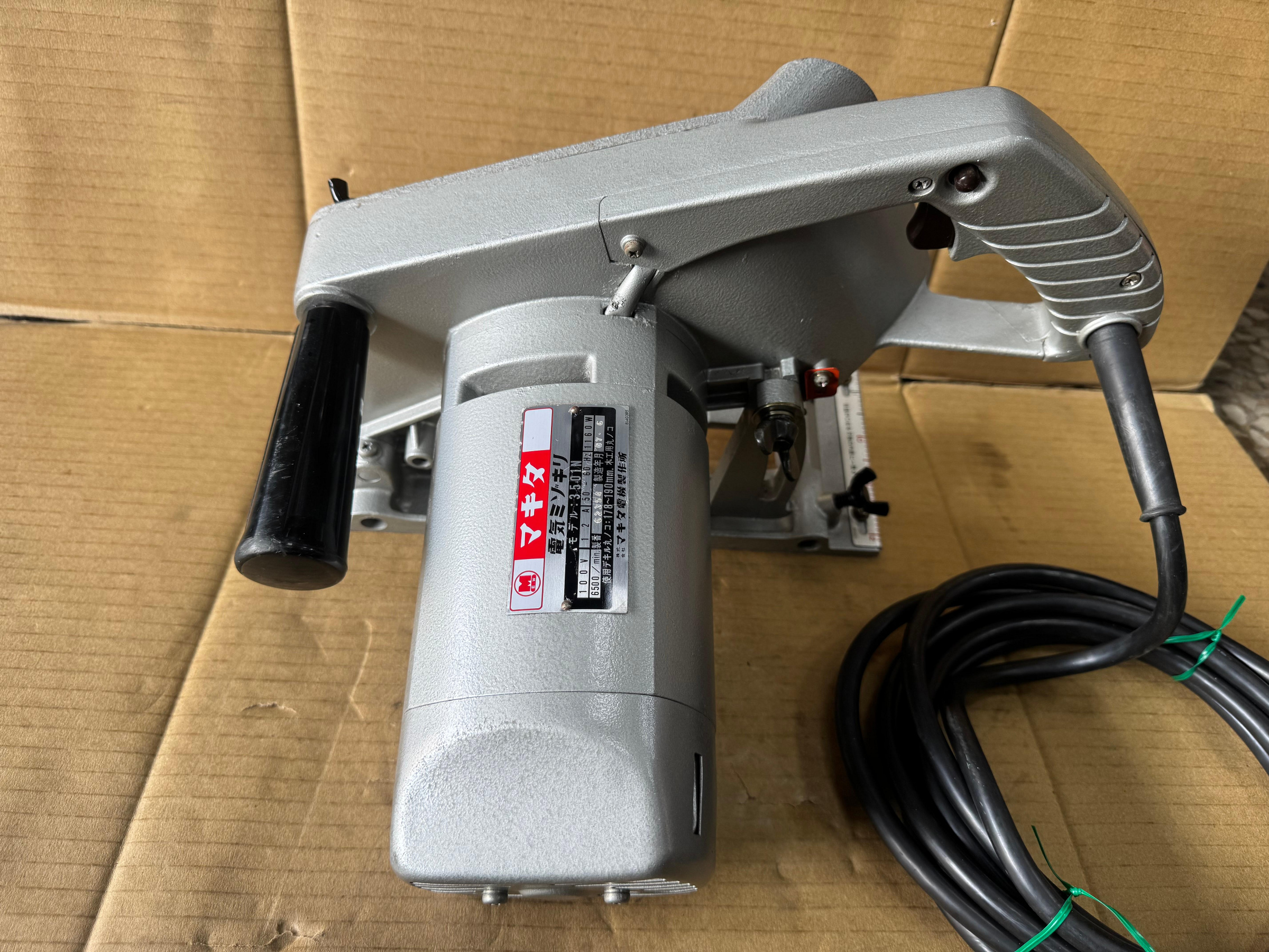 "外匯嚴選" makita 牧田 3501N 溝切機/邊仔台/圓鋸機/木工切溝機 中古/二手/日本原裝