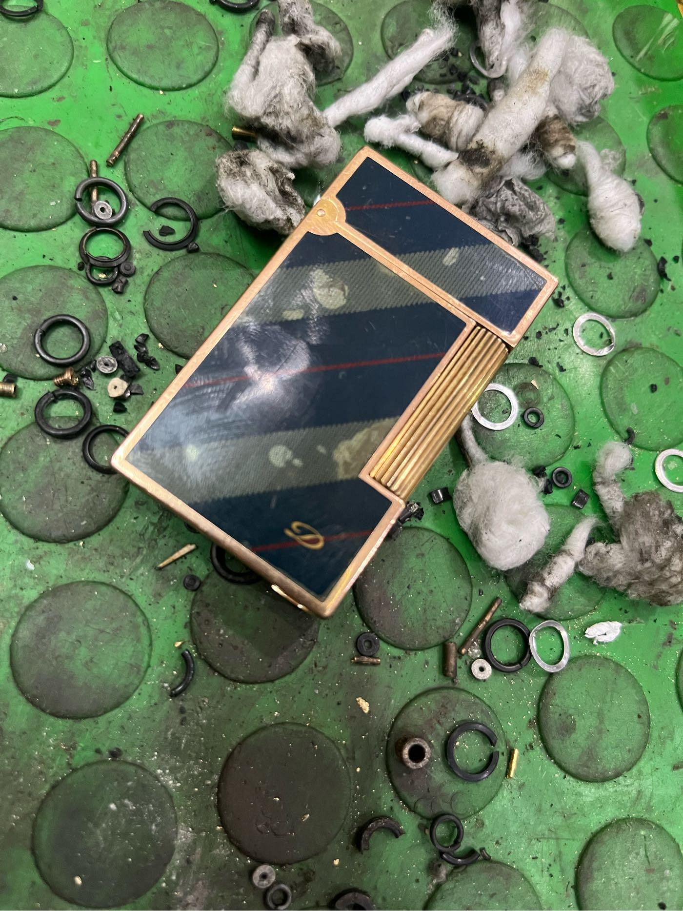 都彭打火機，真品中古～（響音結實）～全粒保養好．附配件如圖，免郵資