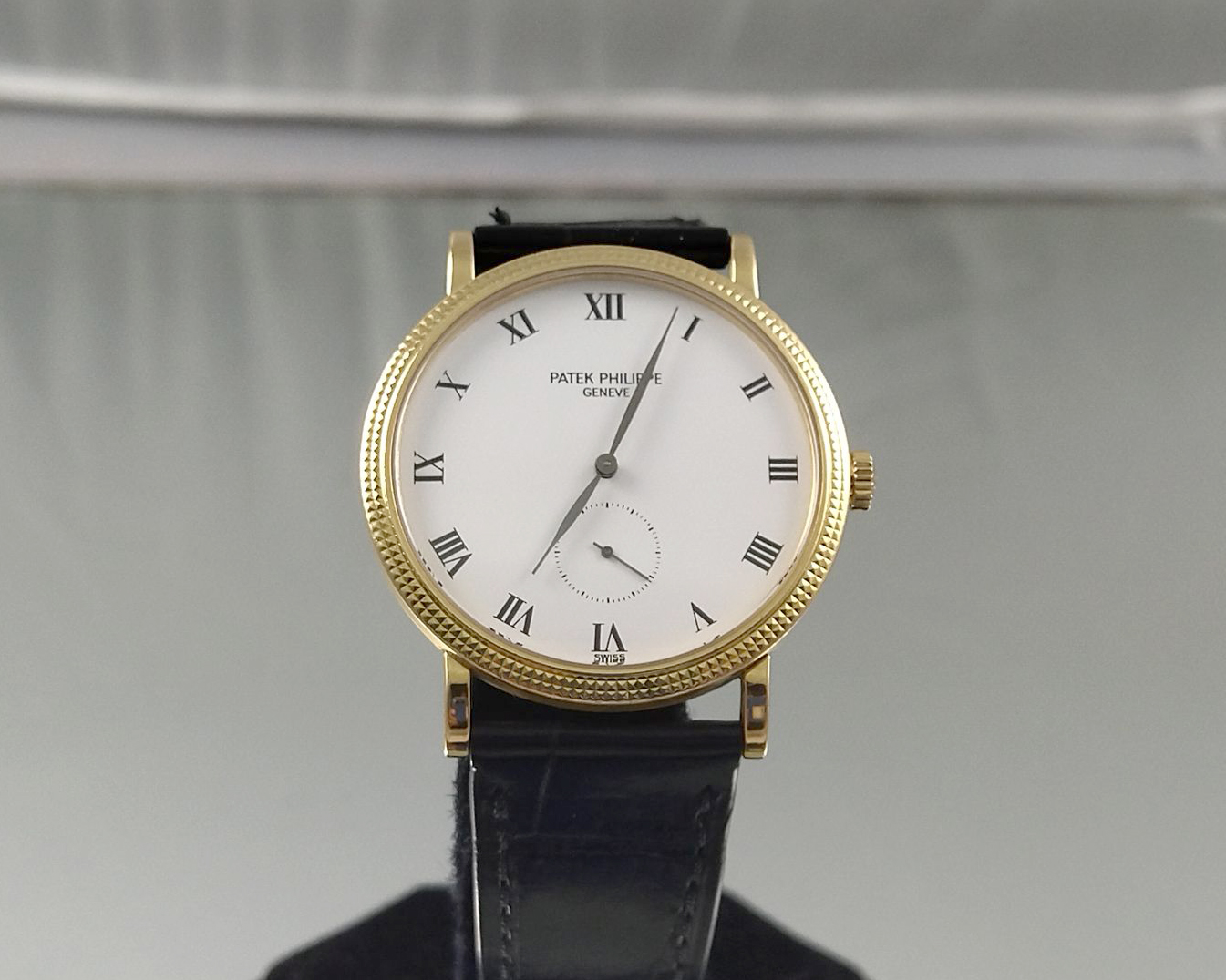 順利當舖  Patek Philippe/百達翡麗  原裝18K金3919型折疊扣經典款復古小秒針手上鍊機械錶款