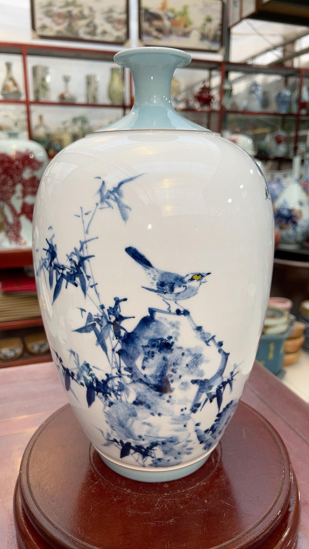 花瓶 青花五彩長頸瓶  20世紀中期中國景德鎮傑作 景德鎮青花五彩花瓶，涂玉平老師力作《春韻》，純手工繪製，發色純正