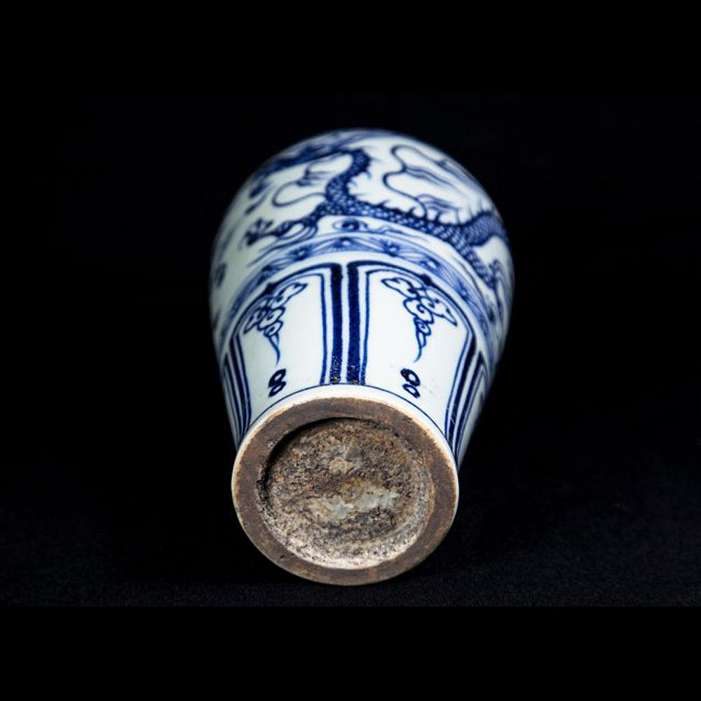 元青花雲竜紋梅瓶 賞物観賞瓶 現代工芸品 陶磁器 装飾品 花瓶 花器 元青花纏枝雲竜紋梅瓶 景徳鎮陶磁 工芸美術装飾置物 - メルカリ
