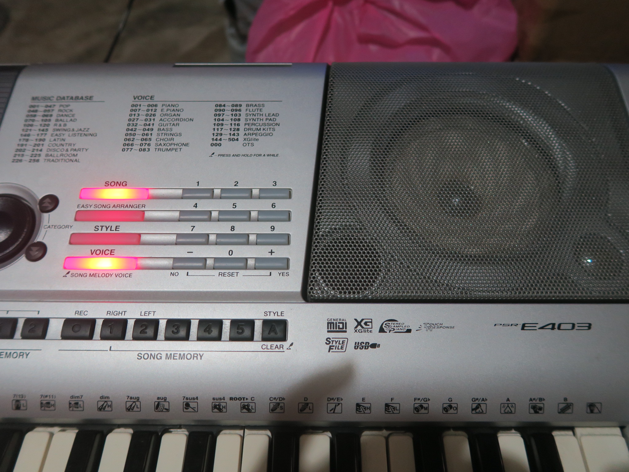 二手Yamaha PSR-E403 電子琴| Yahoo拍賣