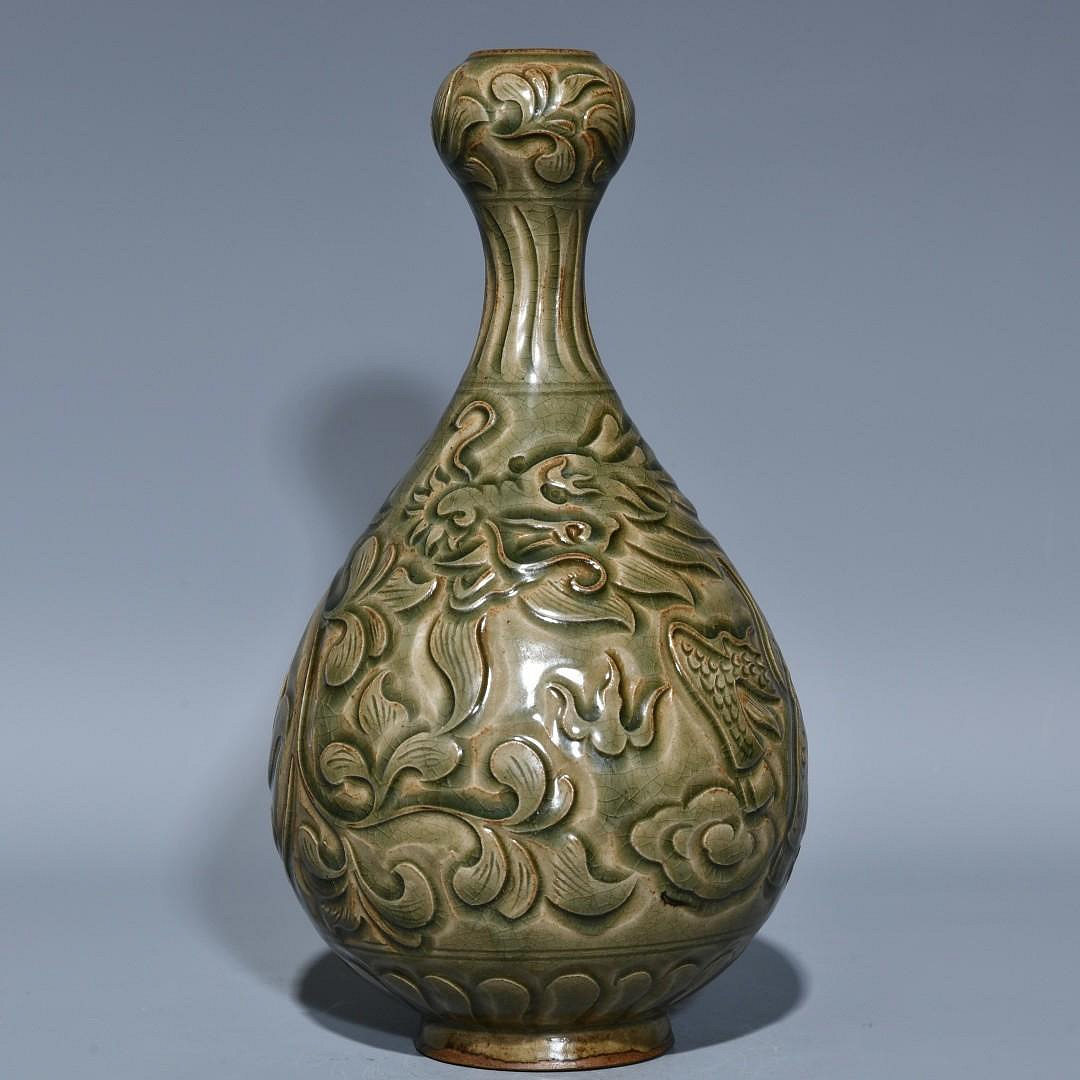 宋耀州窯刻花麒麟花卉紋蒜頭瓶，高24.2cm直徑13cm，編號370138古玩收藏