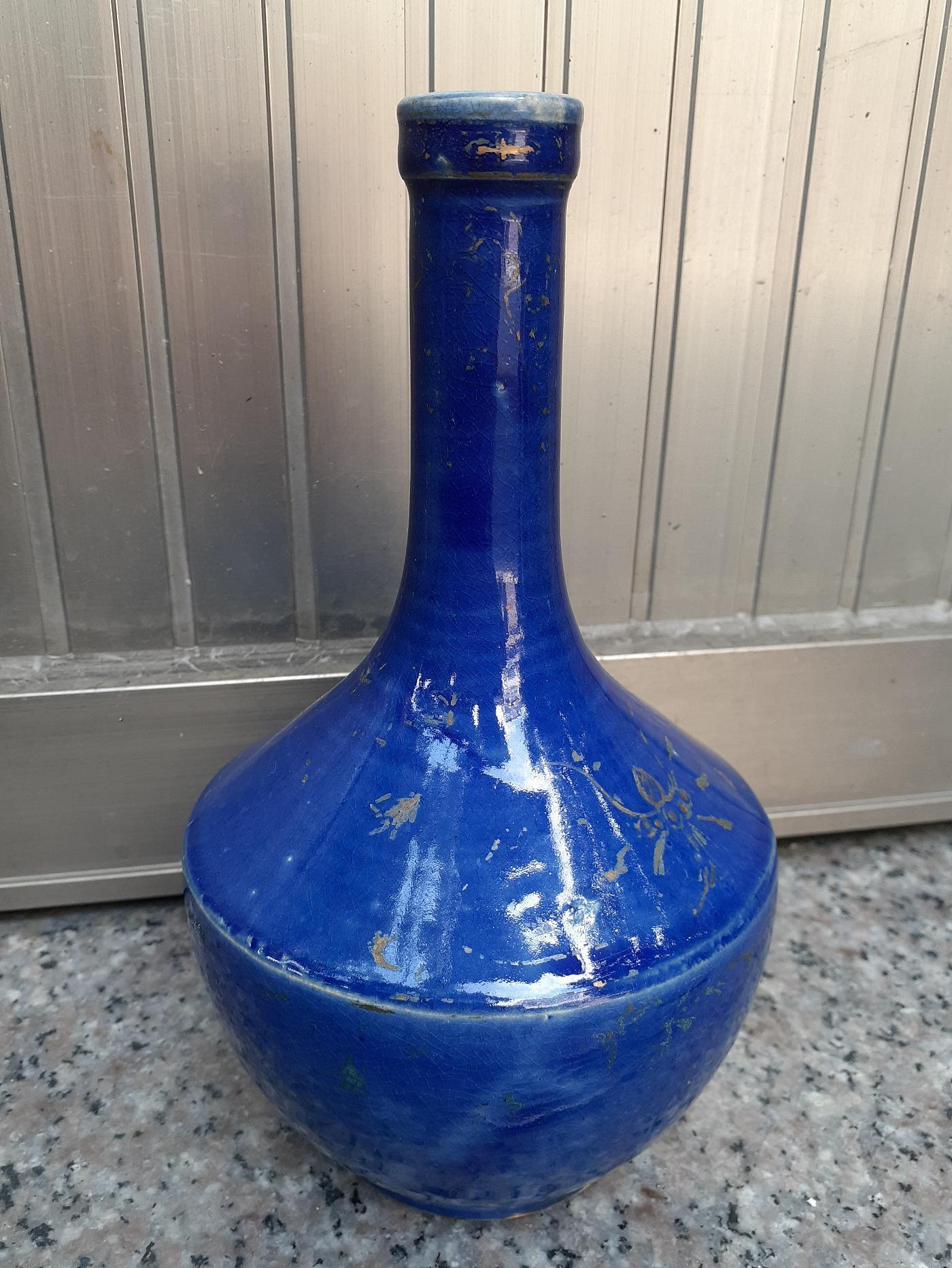 寒武紀文物~晚清~民國祭藍釉金彩花卉紋又稱蓋碗尊長頸瓶（大清乾隆年製