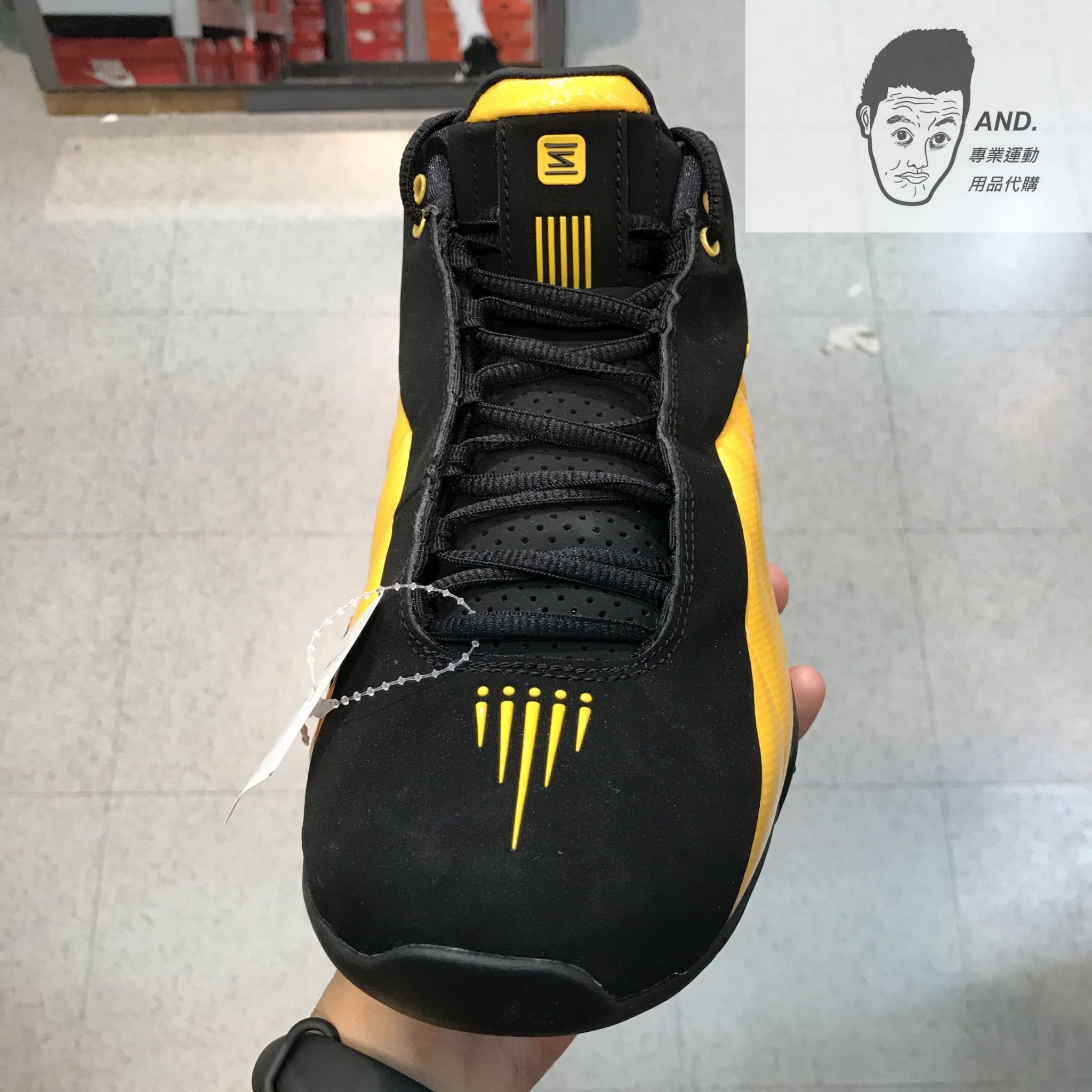 nike shox bb4 blackuniversity gold