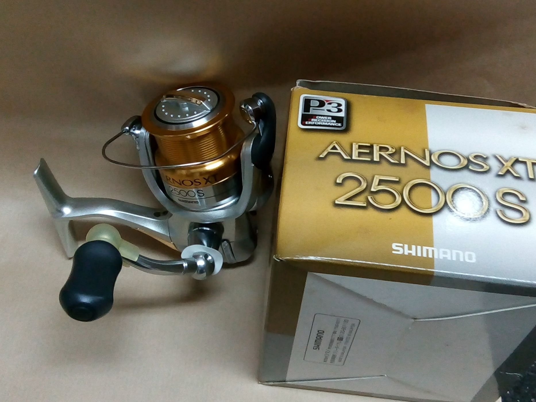 SHIMANO AERNOS XT 2500S 未使用品 シマノ(SHIMANO) 12エアノスXT 2500S PE1号糸付 030009｜アウトドア