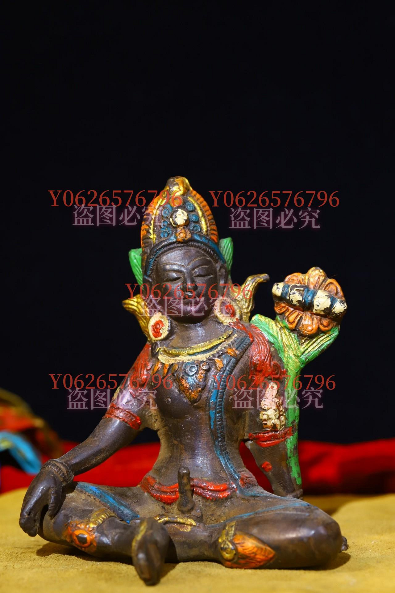 銅胎純手工敲打，鏨刻描彩歡喜佛，高13寬10.5重約1210克…………45 古玩