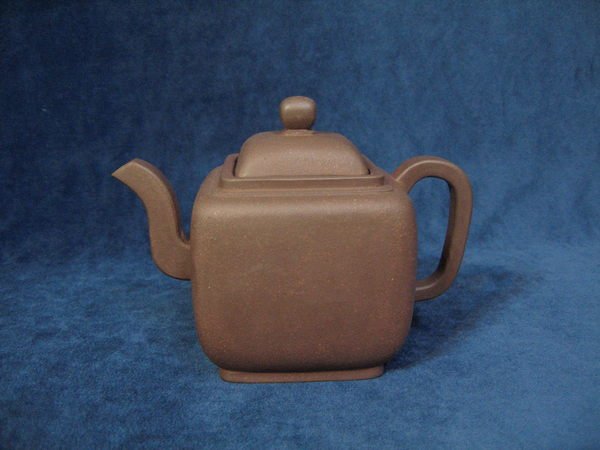 清代慎德堂製童戏四方瓶サイズ高さ約18×10×8cm 清代慎德堂製童戏四方瓶サイズ高さ約18×