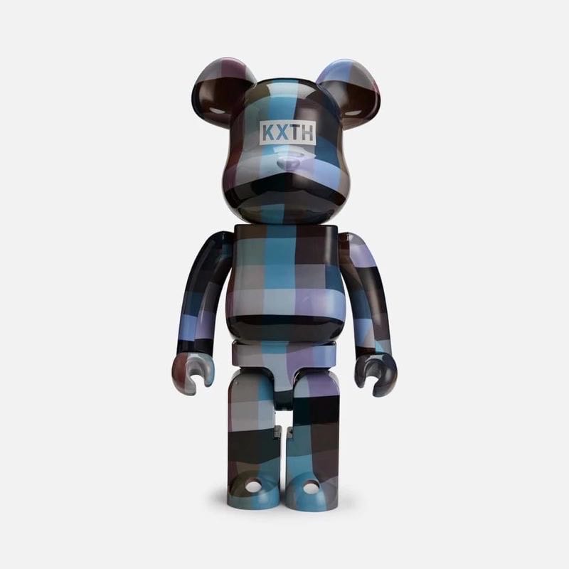 Kith x Bearbrick 1000% 10週年限定系列聯名庫柏力克熊格紋公仔| Yahoo拍賣
