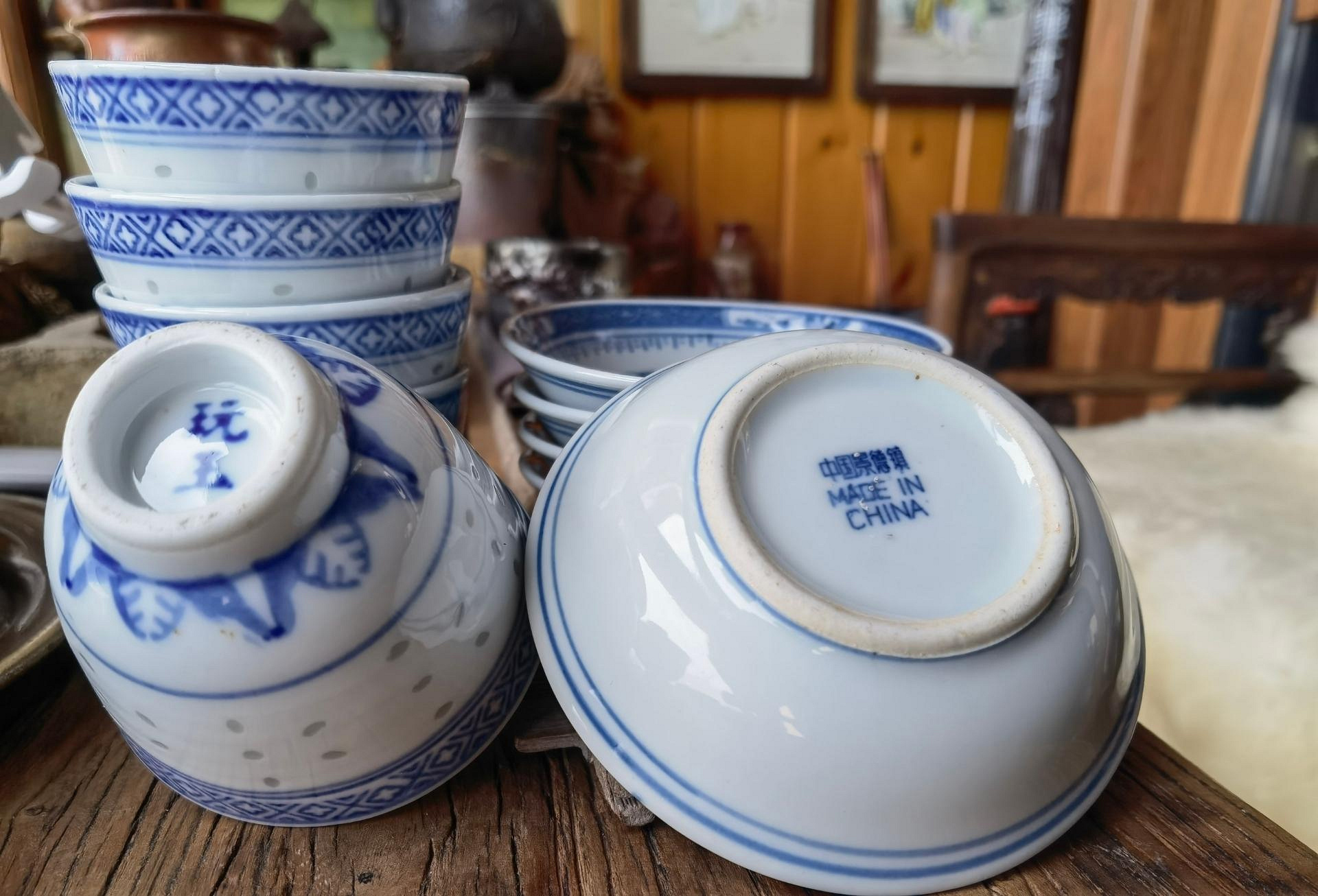 景德鎮567年代手工玲瓏青花盤龍茶杯，主人珍藏無瑕中古品，嚴選推薦