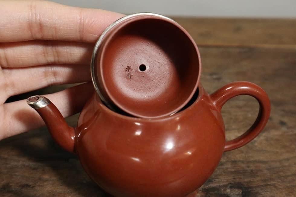 中國宜興紫砂壺～水磨包銀宮燈壺/黃龍山老朱泥/小品| Yahoo拍賣