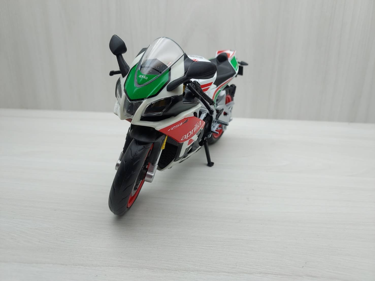 に適合する RSV4用合金製オートバイモデル モーターバイク ミニチュア