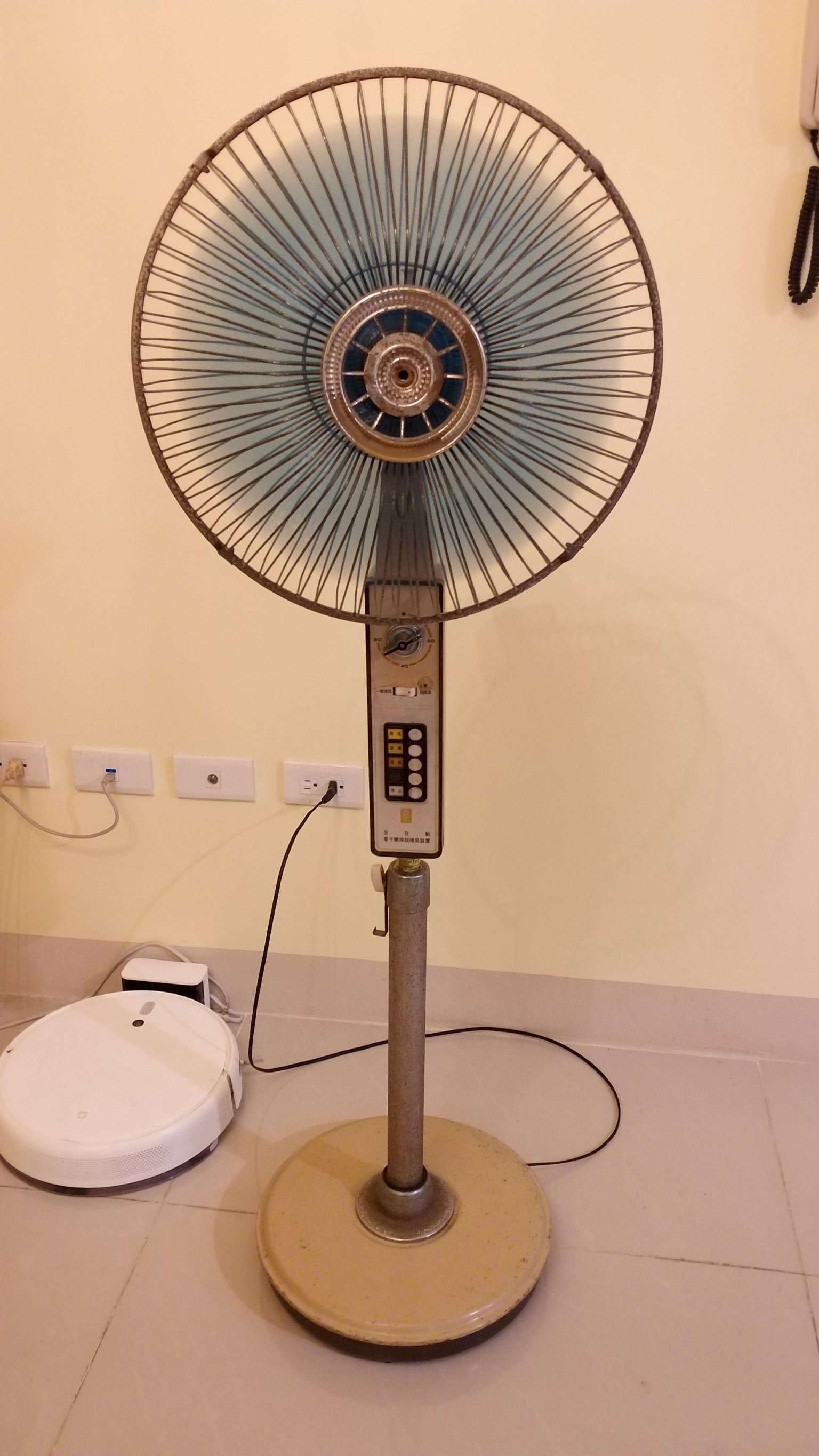 大同古董立式電風扇 古董電扇  鐵質底座  功能正常 附捲線器