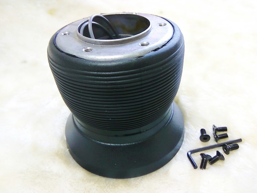 賓士 方向盤底座 轉接座 W123 W124 W126 W201 R107 W116 W202 W210 全新品 德祥行