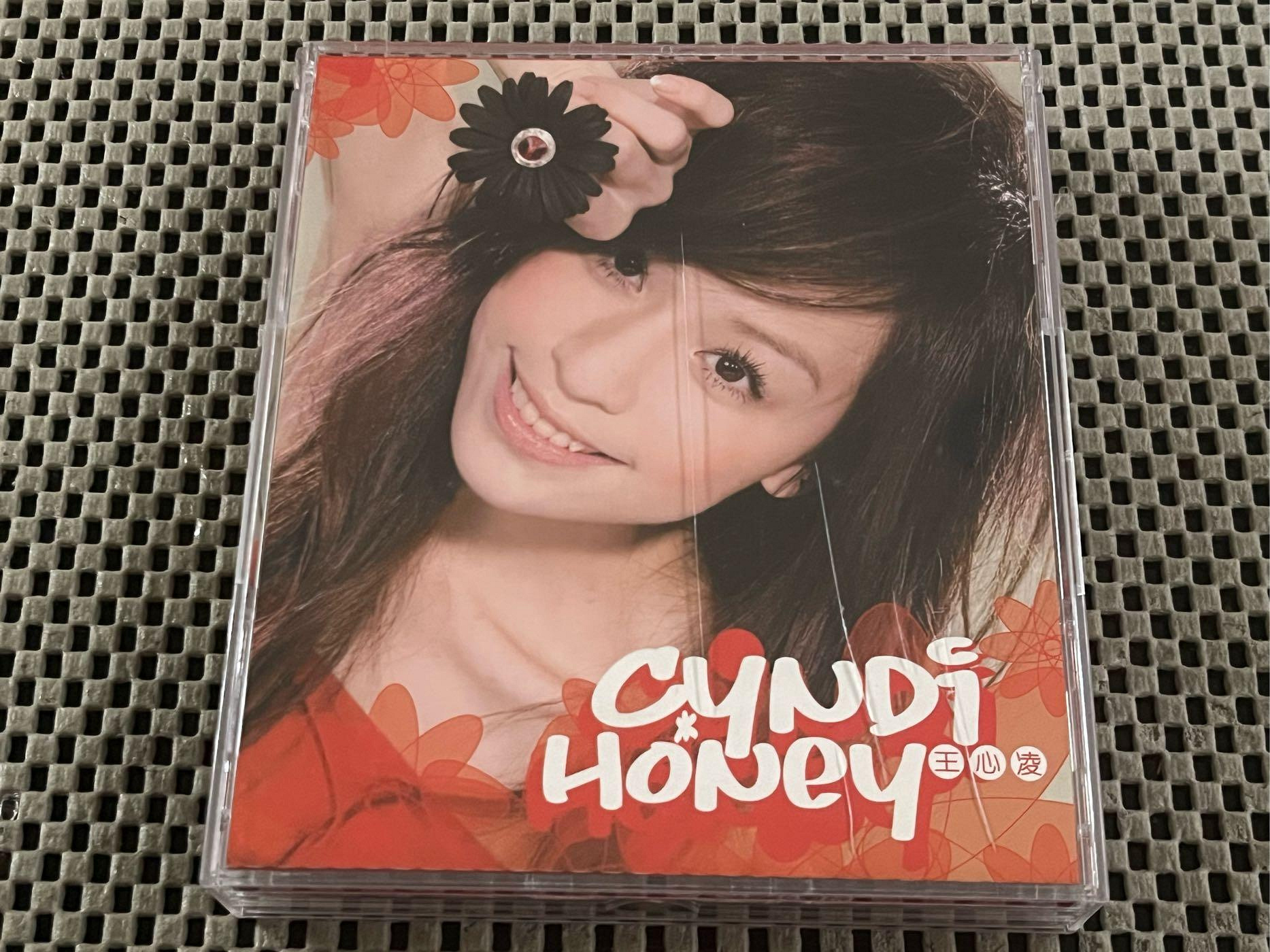 王心凌--HONEY 甜蜜慶功版~(艾迴唱片CD+VCD) | Yahoo拍賣