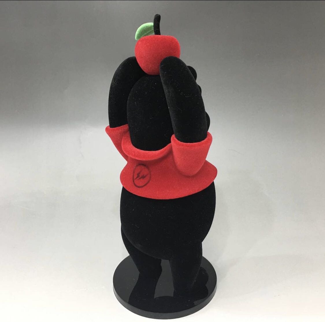 藤原ヒロシ fragment x disney winnie pooh va Hiroshi Fujiwara x fragment design x Medicom Toy 
