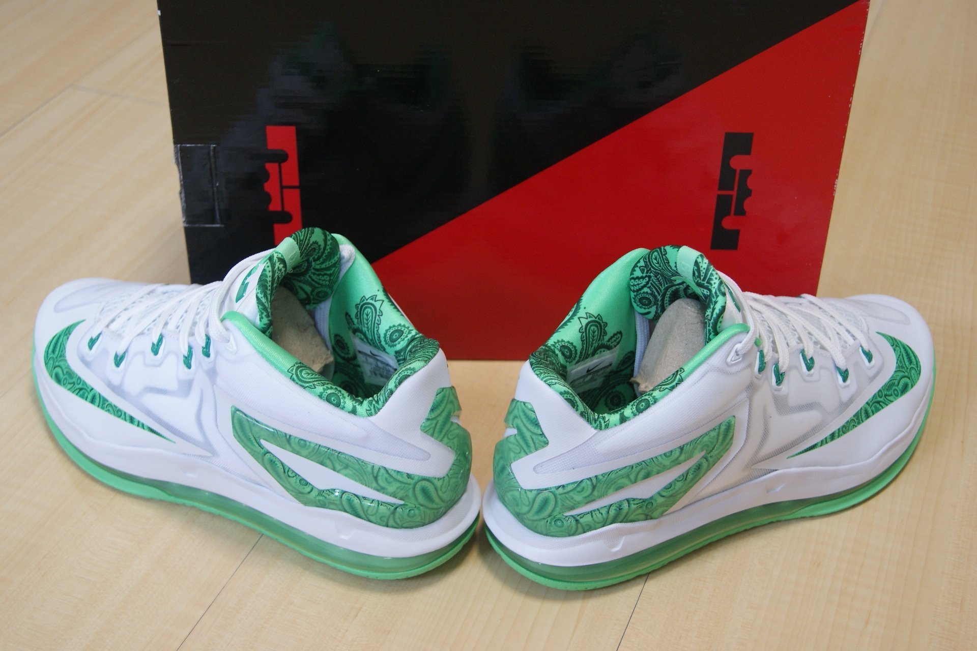 lebron xi low easter