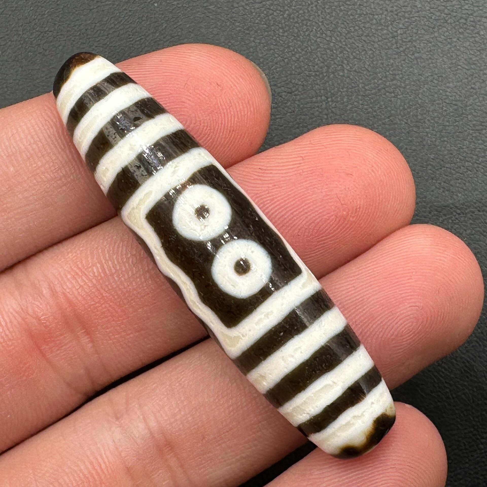 嚴選臺灣工藝藏傳古法手工五眼天珠，尺寸mm A5 推薦西藏老料打造積極