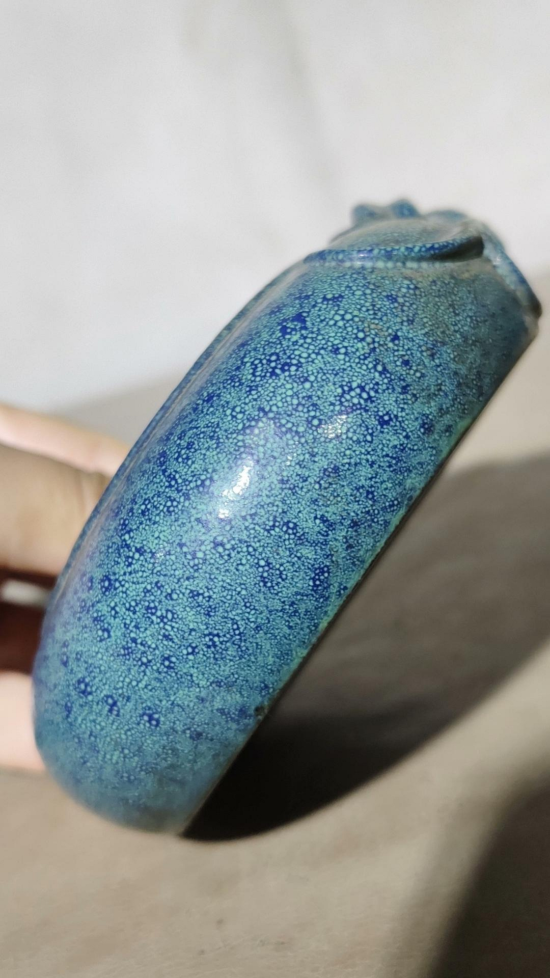 鈞釉嗤虎文房筆洗，釉面柔和，底款清晰，全品，最大直徑10.7厘米，原圖