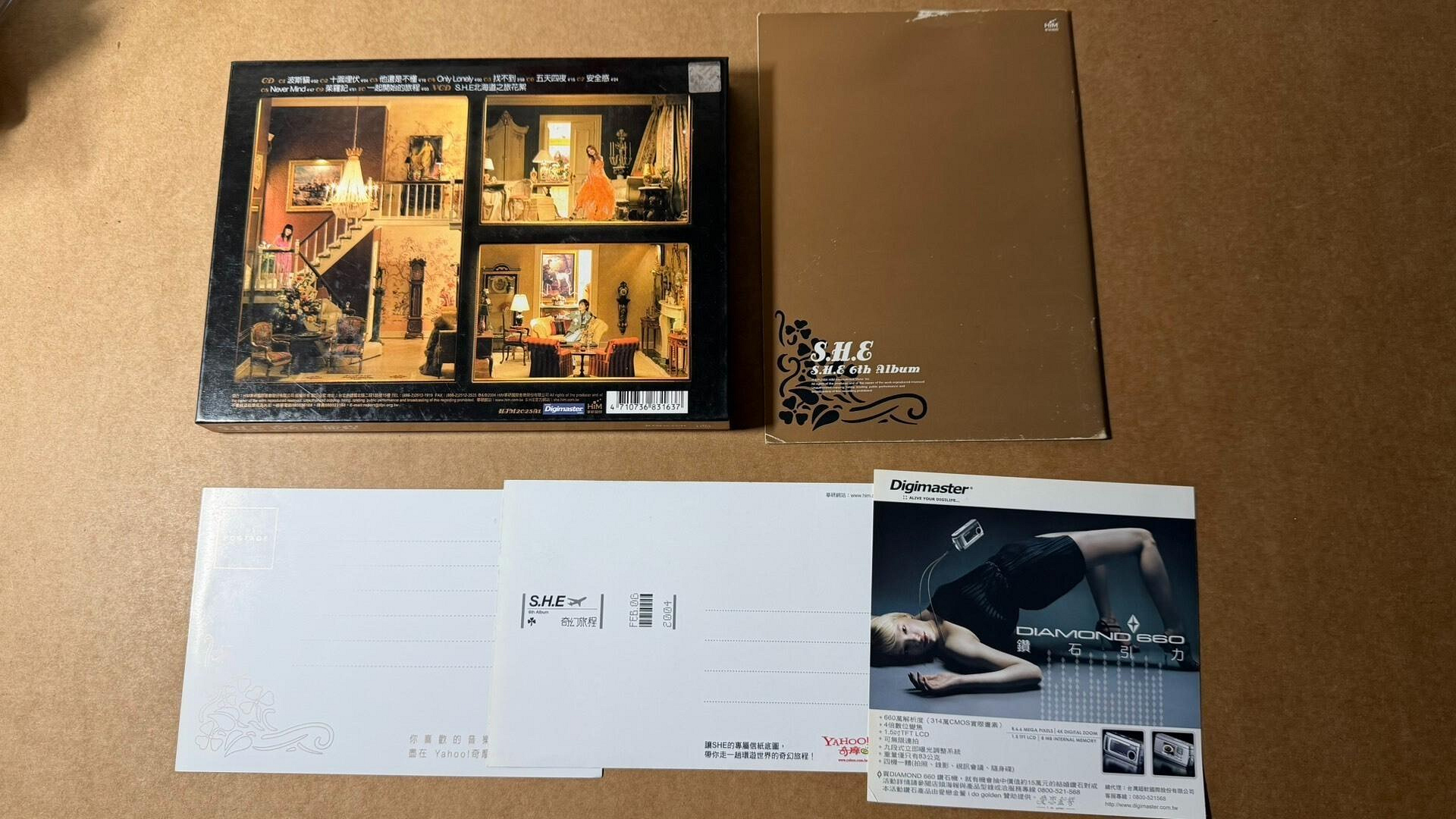 S.H.E簽名奇幻旅程臺灣奇幻版CD+VCD 品相如圖所示保存良好整體品相99新
