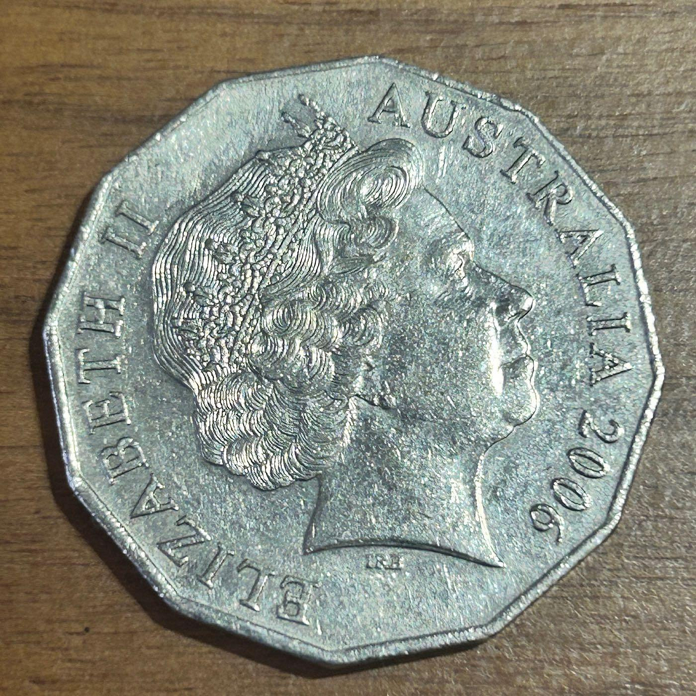 【H2Shop】澳洲澳幣澳元Australia 50cent 50分2006年伊莉莎白二世女王鴯鶓袋鼠圖案多邊形錢幣硬幣| Yahoo拍賣