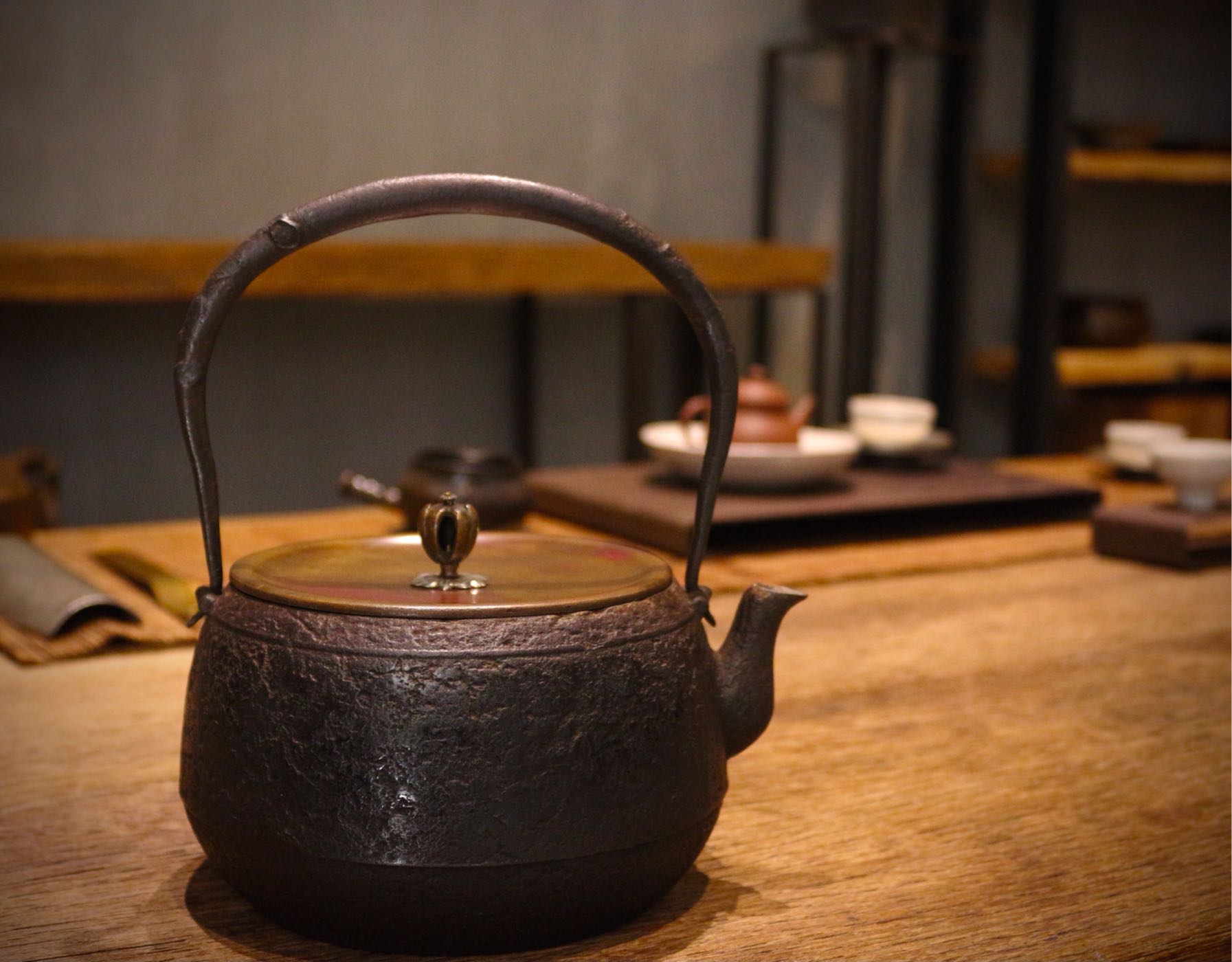 煎茶道具 時代物 古作 鉄瓶 釜師 宮崎寒雉 若日本茶道具古美術釜師宮崎寒雉鉄瓶鐵壺（售出） | Yahoo拍賣