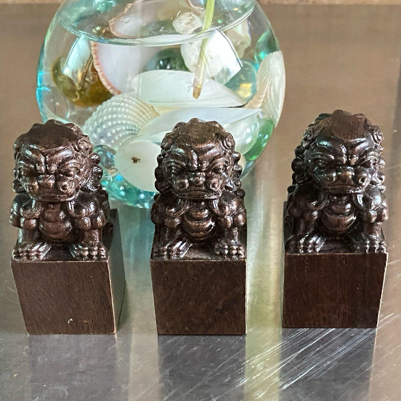 黑檀獅子單顆黑檀木獅子印章高7公分底寬3*3公分隨機出貨印章桌上
