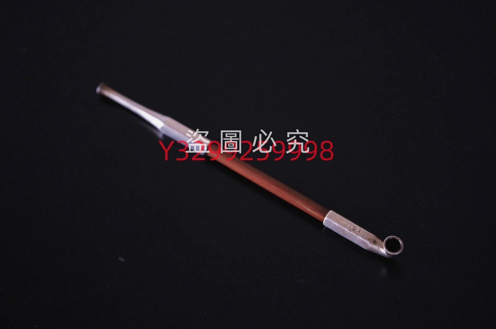 日本中古純銀六角煙管成色好。長20.6厘米。重38克。 敬請留意：古代
