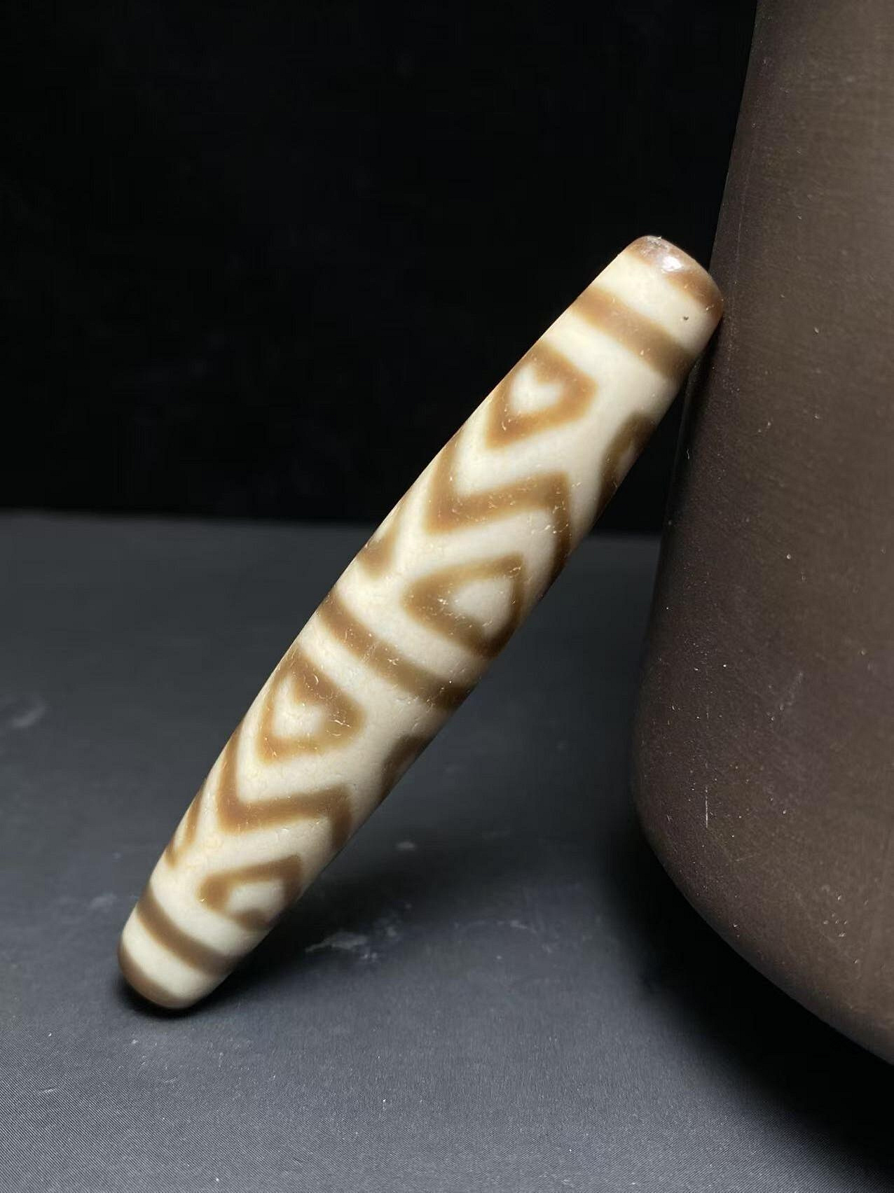 西藏至純老天珠稀有灰皮老料瑪瑙特殊圖騰金剛虎牙十二眼天珠吊墜【尺寸