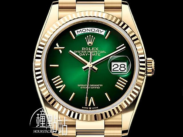 【鐘點站名錶】2024年 新式保卡 Rolex 勞力士 DAY - DATE 128238 煙燻綠 18K黃金 DD 羅馬立體時標 36mm YVE4867