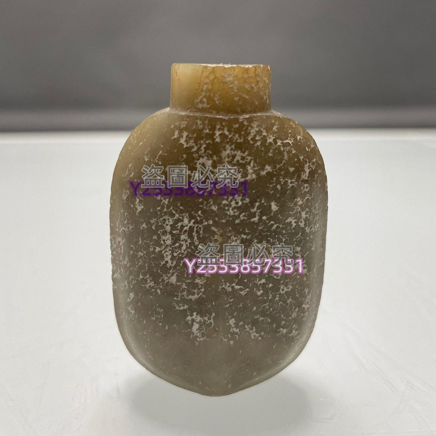 玉製鼻煙壺 3040-清代古玉鼻烟壶Qing precious jade - Jade Art Auction
