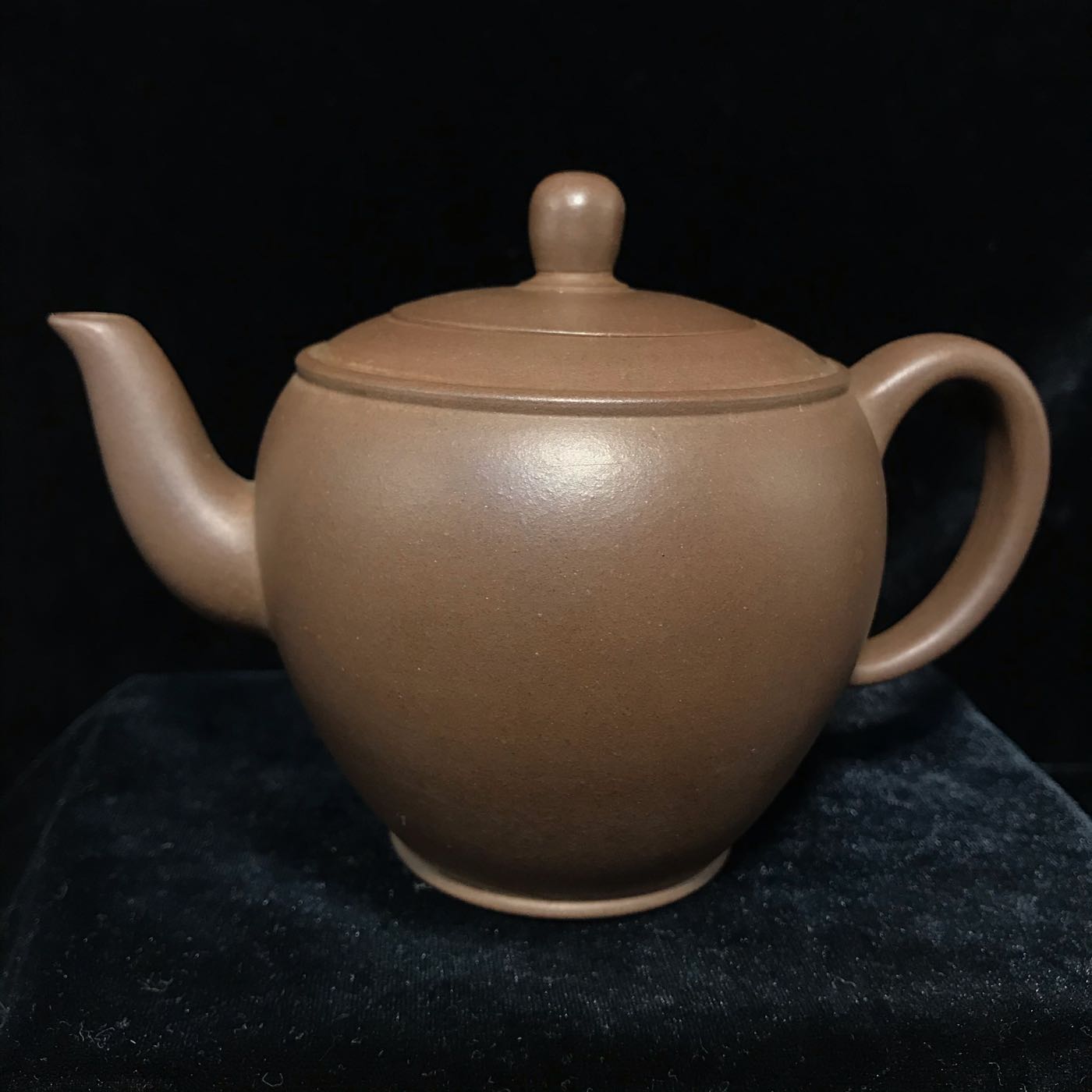 中國宜興·荷鳳紫砂冠軍壺380cc | Yahoo拍賣