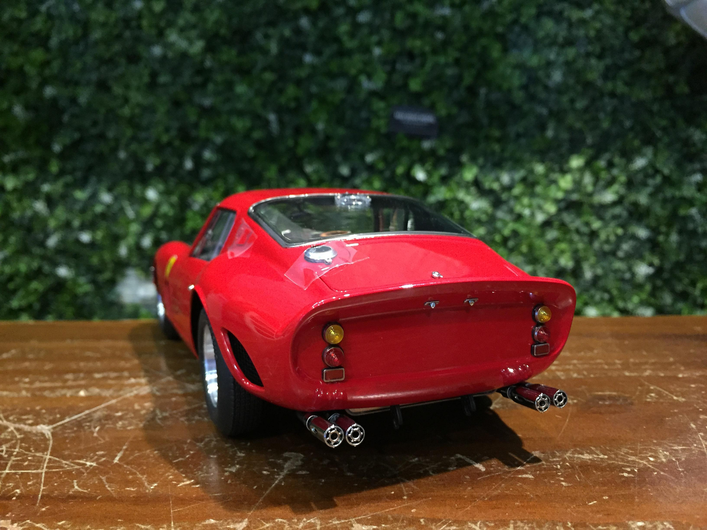 Ferrari 250 GTO 1962 Rouge CMC M-256 – Modèle Réduit 1/18 époustouflant