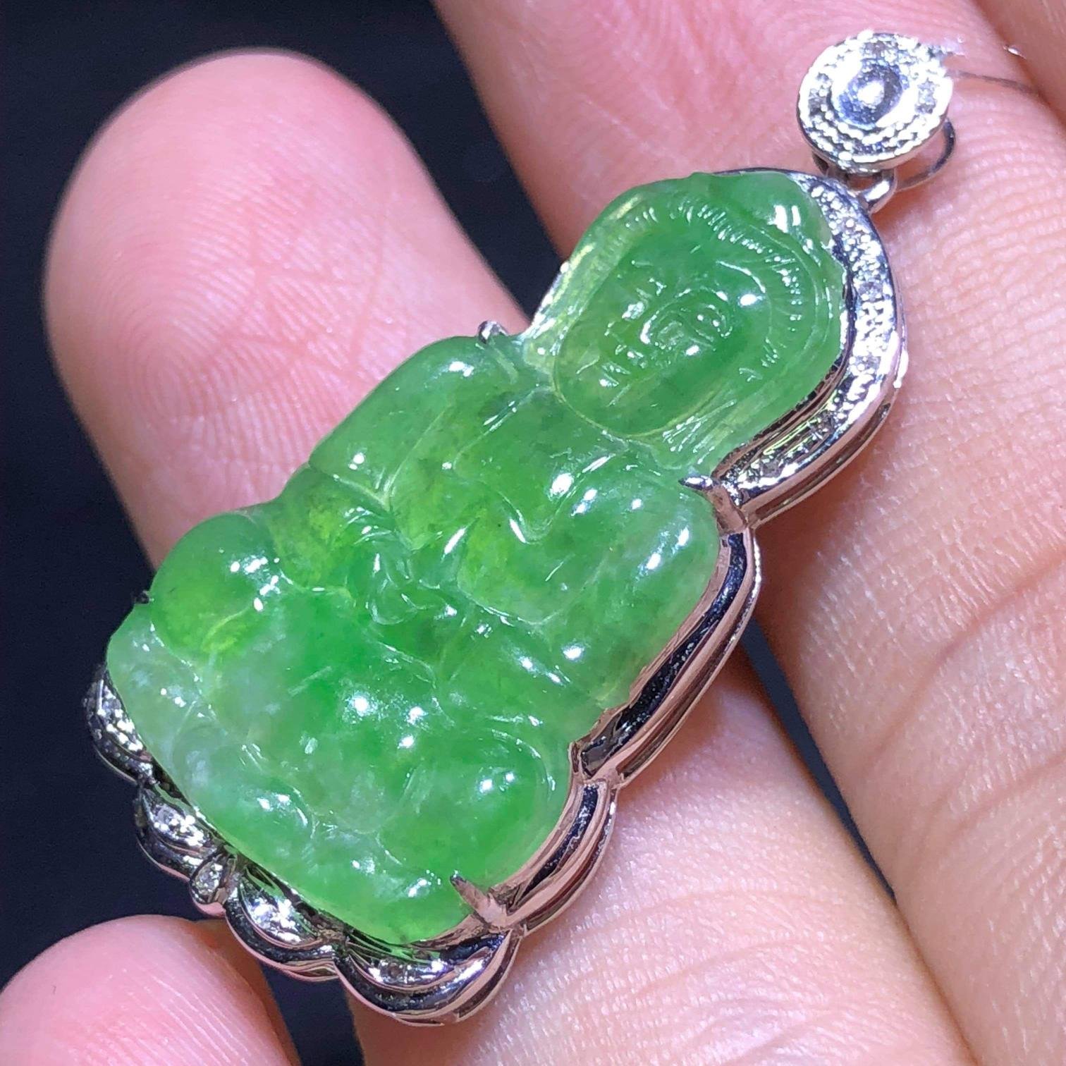 緬甸翡翠a貨足18K金真鑽鑲嵌冰陽綠翡翠觀音菩薩吊墜誠可議價裸石尺寸