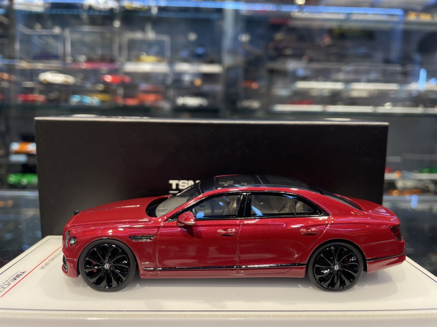 ミニカー　1/43 ベントレー フライングスパー(ドラゴンレッド) [TSM430591] TSM専門店