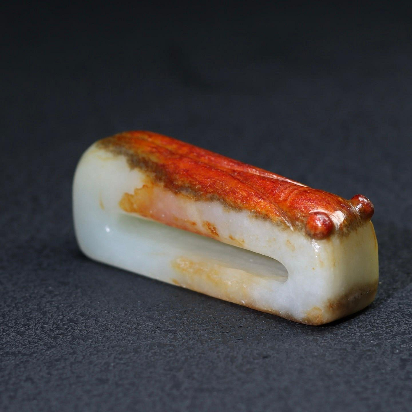 18865和田玉舊藏迴流精品玉蟬腰釦玉質剛性細膩油潤包漿醇厚沁色自然雕