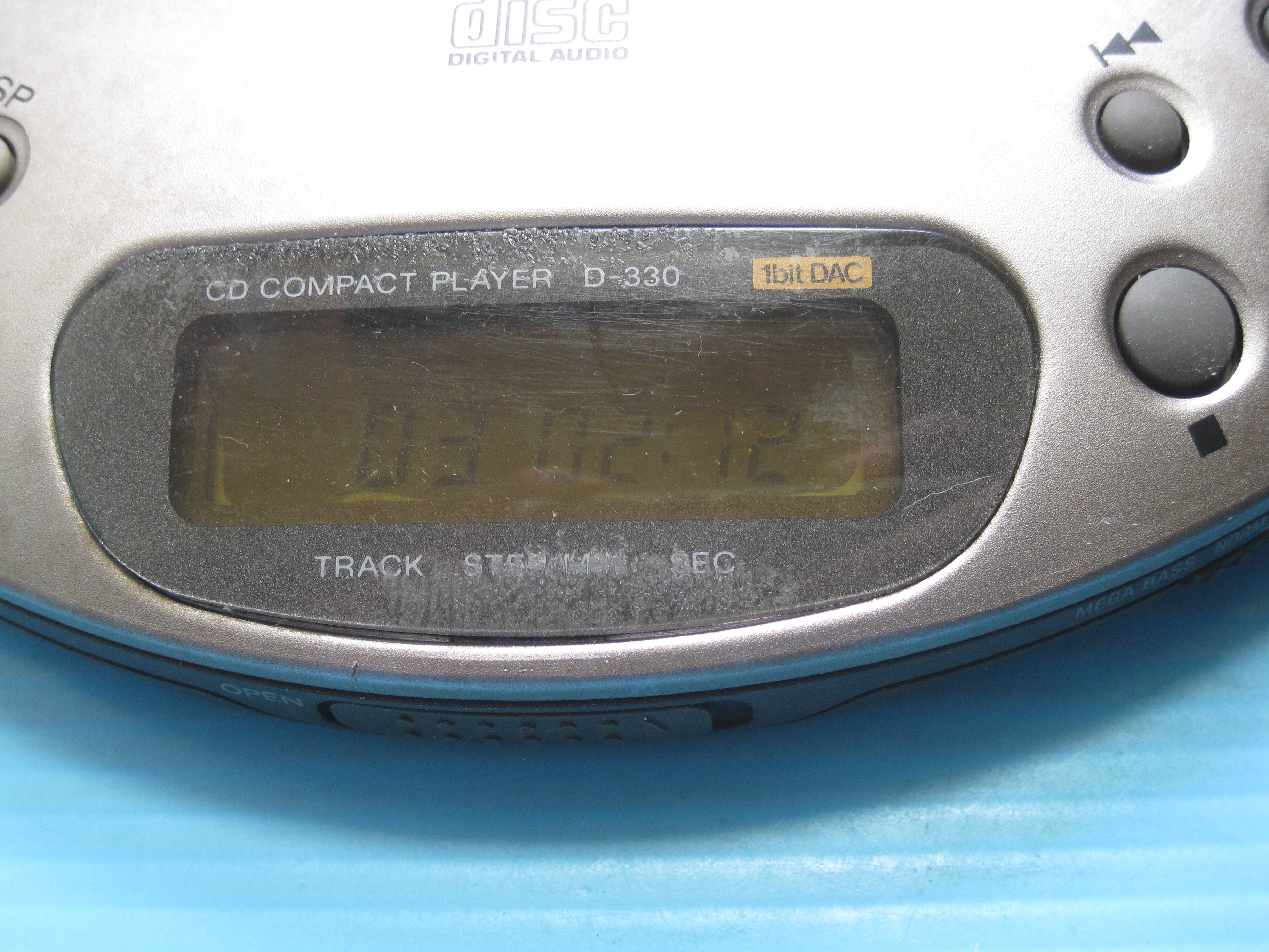 日製SONY D-330 Discman ESP附電源稀有機種.金屬上壳. 功能正常