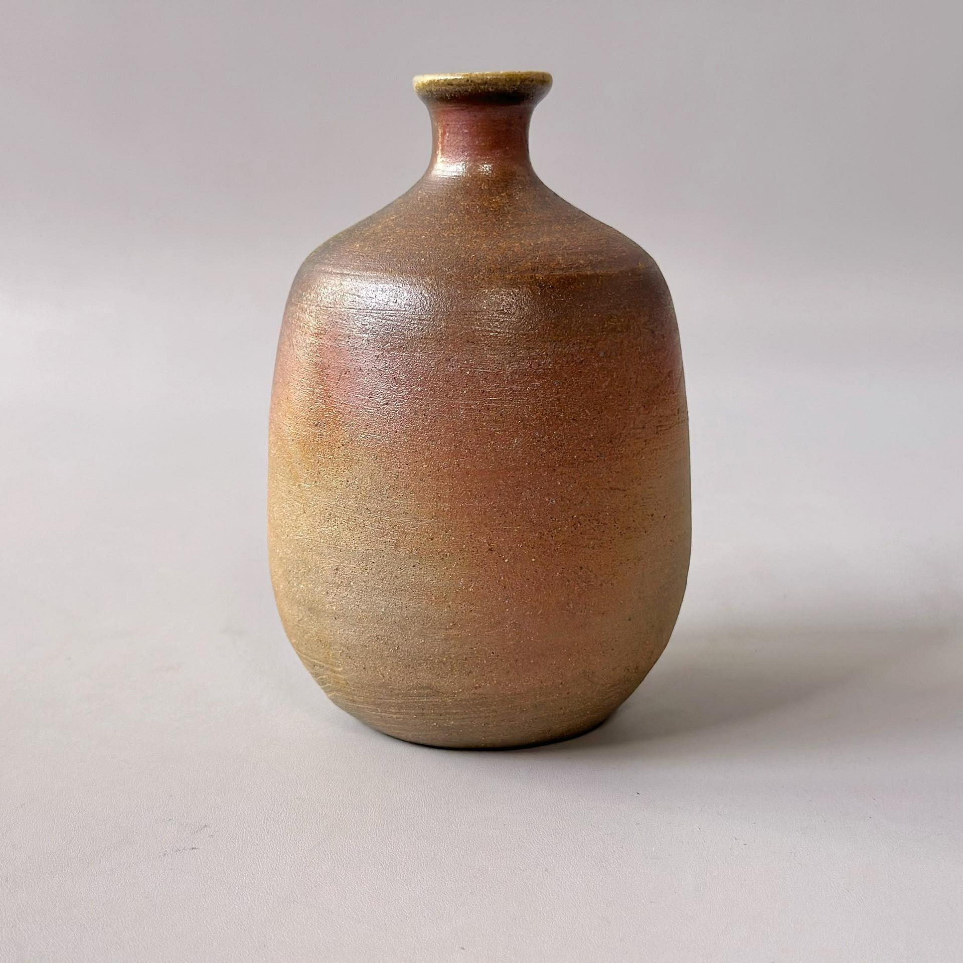 嚴選山本宗秀手工德利花器，備前燒陶瓷高13.5cm口徑2.7cm推薦收藏德利