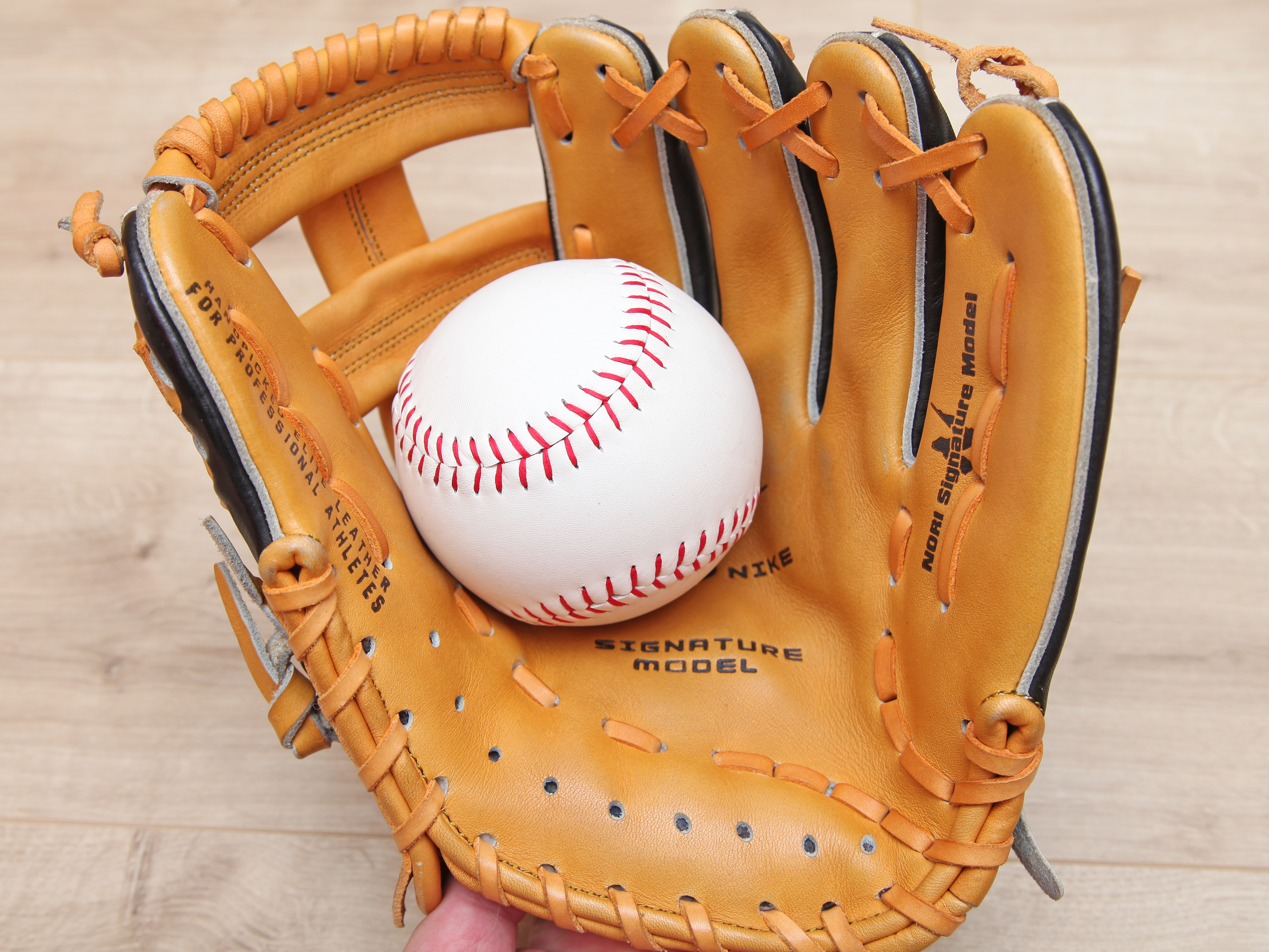 美品絕版中國製中村紀洋NIKE SIGNATURE MODEL NORI 型軟式內野十字檔