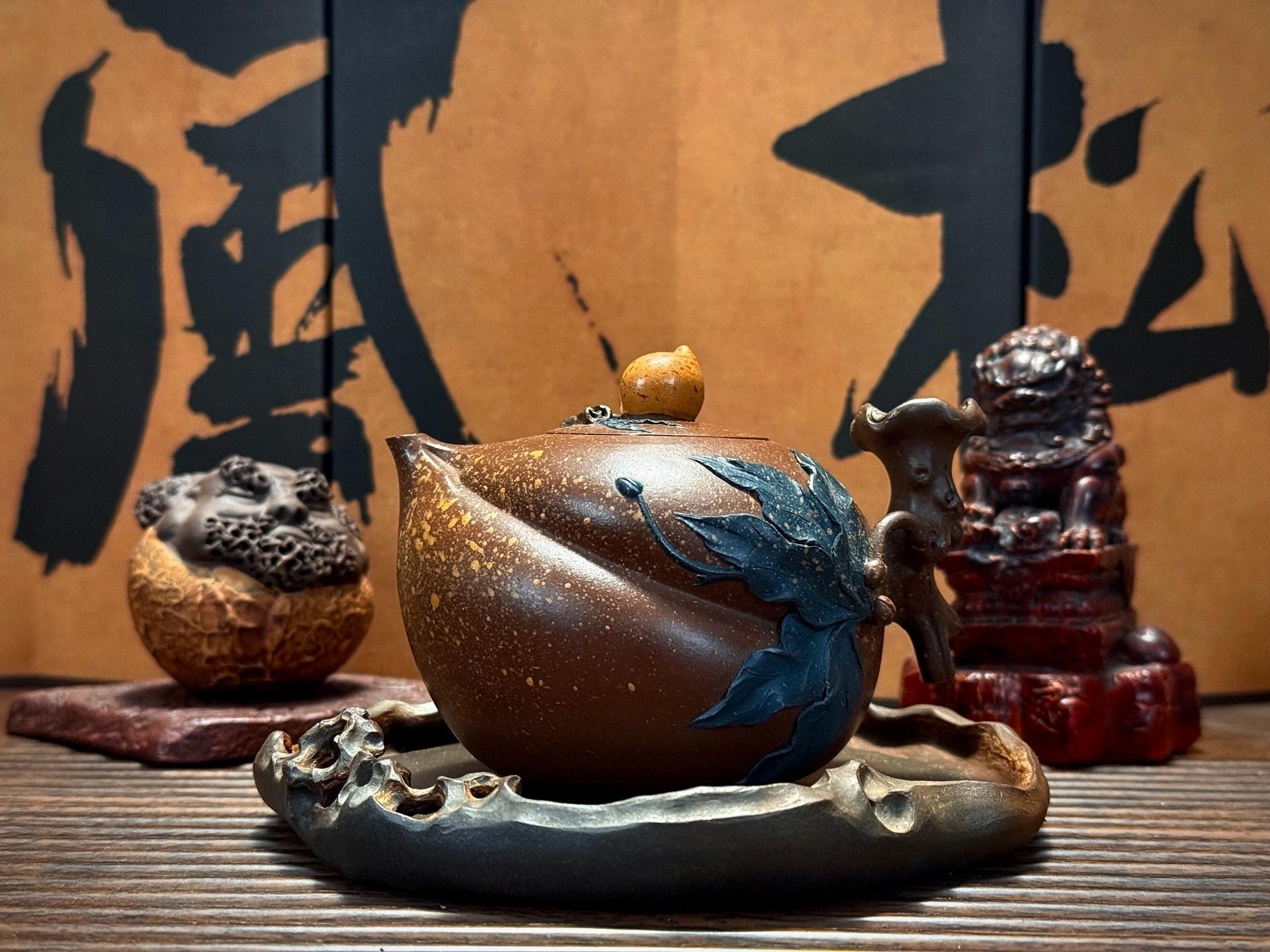嚴選摹陳鳴遠260cc壽桃壺，原礦老紫泥手工藝品，氣質古樸透香收藏佳選