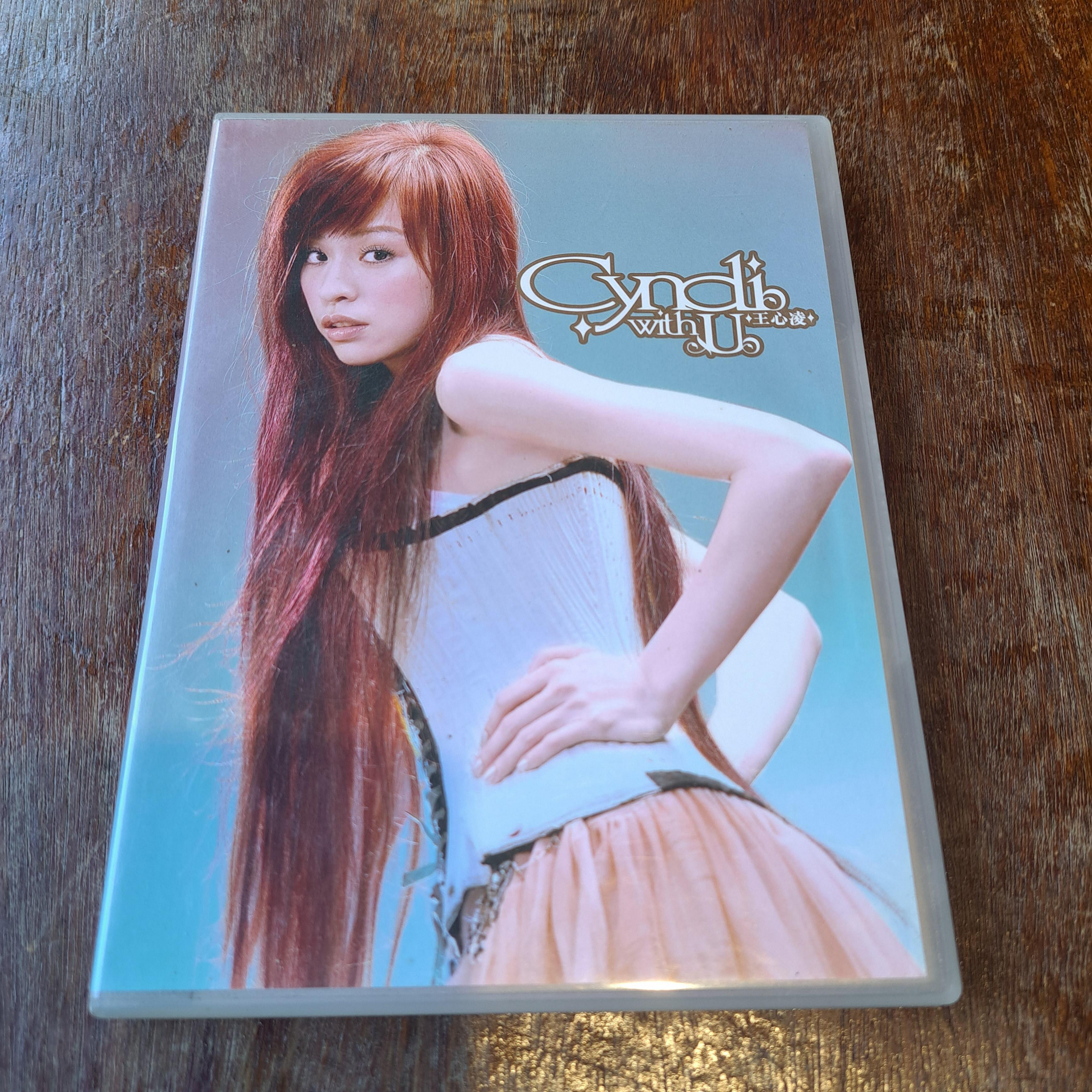 シンディワン　王心凌　美麗的日子　CD6枚組　台湾版 Amazon.co.jp: 王心凌2009「美麗的日子」新歌加精選 (6CD+100頁心凌