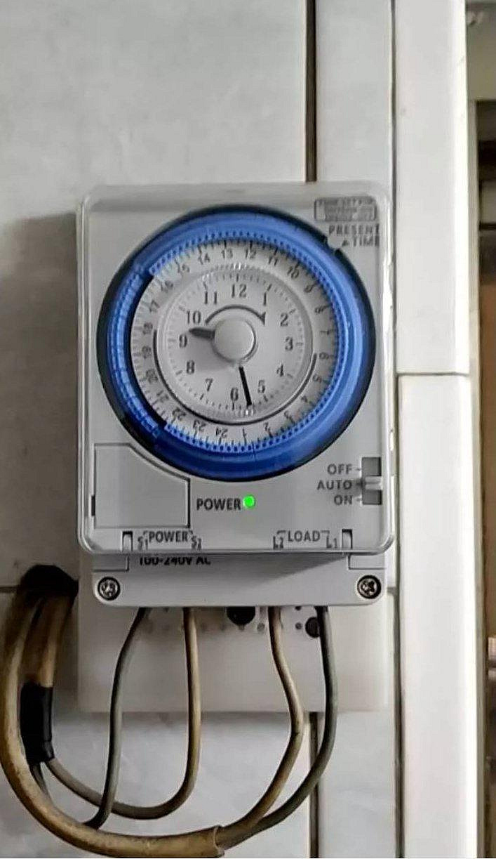 達人水電廣場】國際牌定時器TB38909 ☀ 24小時定時開關110/220V共用具停電補償| Yahoo拍賣