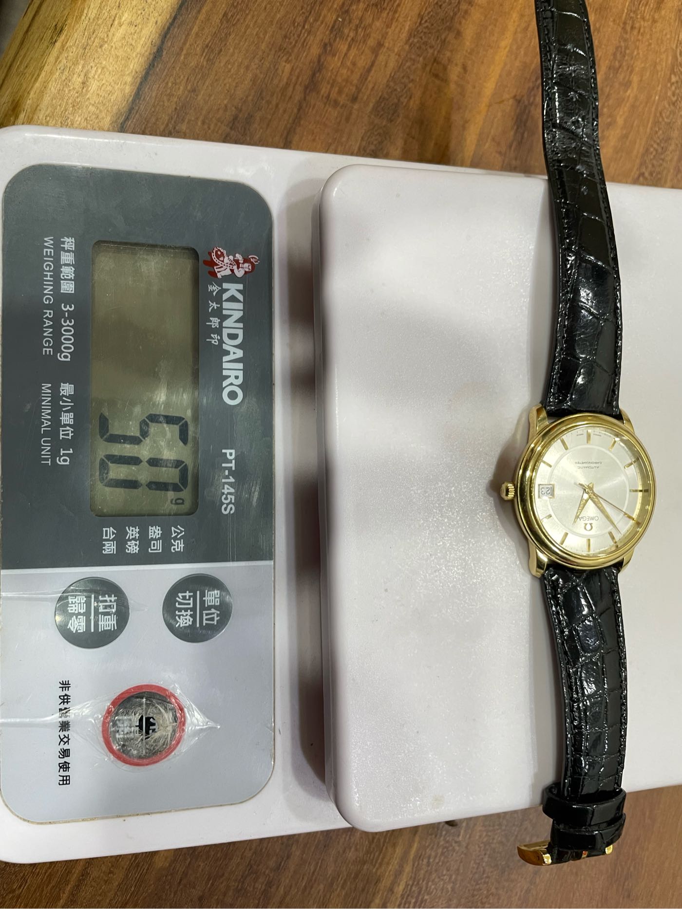 已交流，Omega 18k 品項良好自動上鍊 天文台認證 34.5mm原裝錶扣及龍頭（重50克）