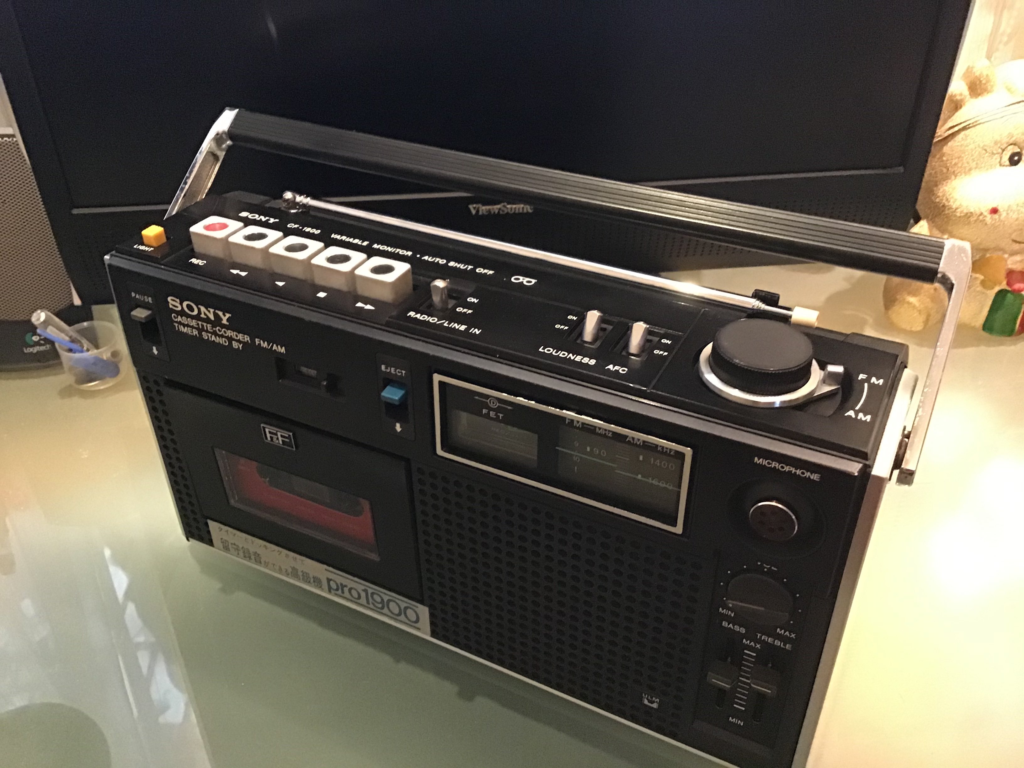 sony cf-1900 カバー付き　動作品 SONY CF-1900 Pro カバー付往年の名機高級モノラルラジカセ卡帶